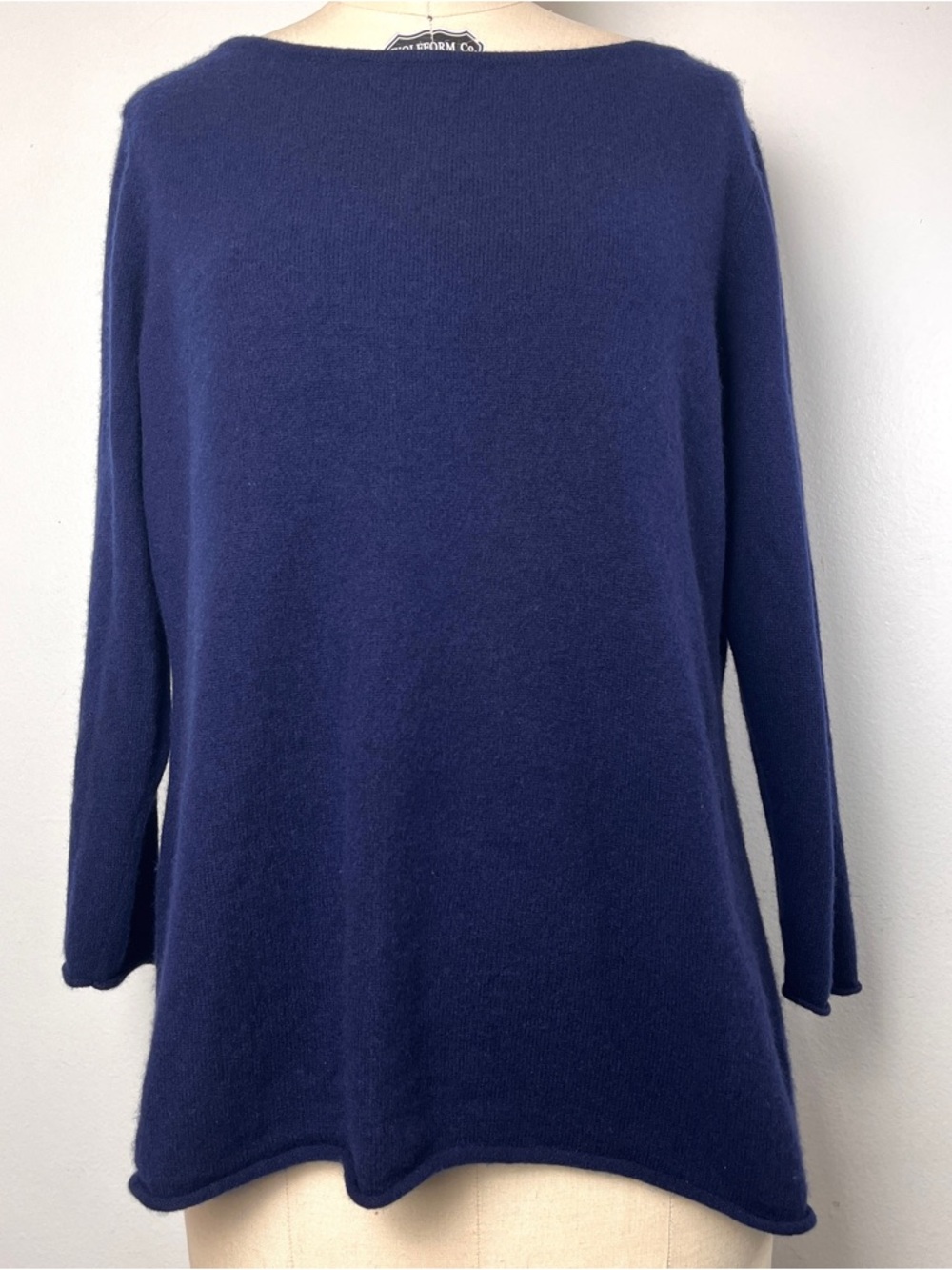 Sz. XL Neiman Marcus Cashmere Navy Boatneck Sweater